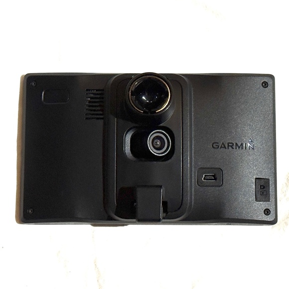 Garmin DriveAssist 50 LMT 5" with Built-In Dash Cam - Picture 3 of 5